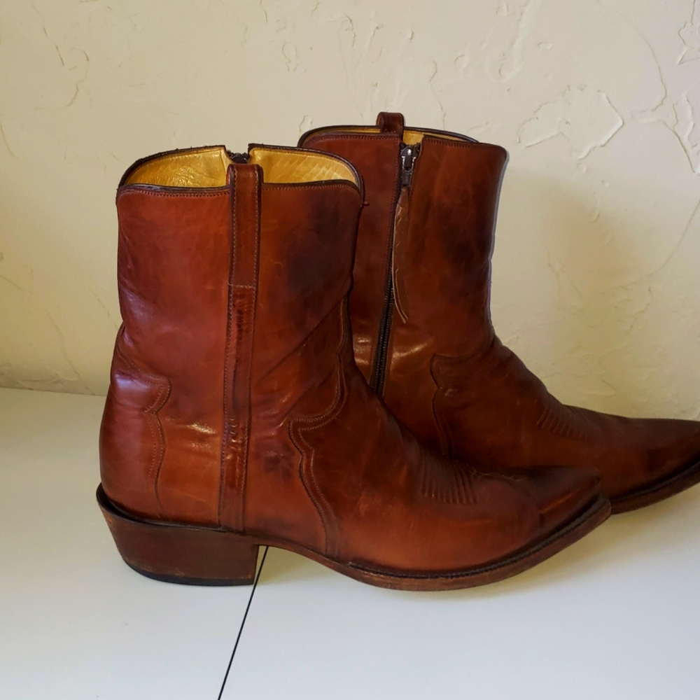 Lucchese Classics
